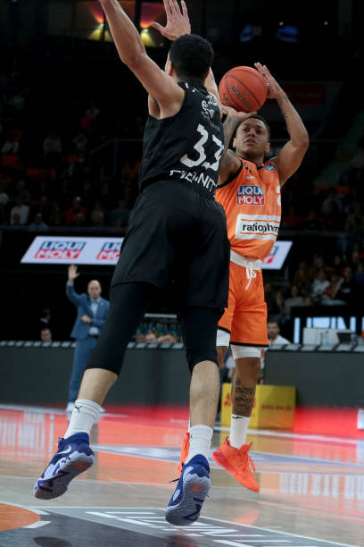 她的正反手 她的正反手