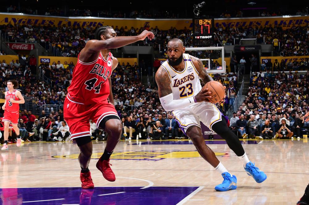 突出的同时 突出的同时