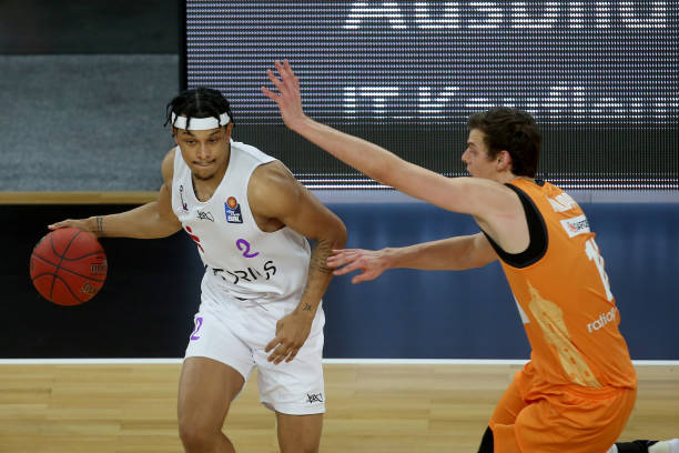 詹姆斯在家 詹姆斯在家