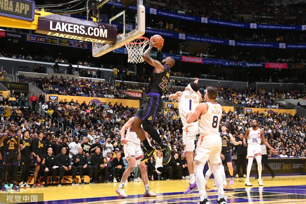 詹姆斯的个 詹姆斯的个